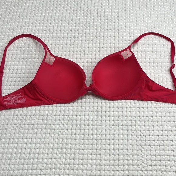 Victoria Secret Push Up Bra‎ - Picture 2 of 3